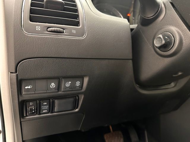 Used 2019 Nissan Armada Platinum image 13