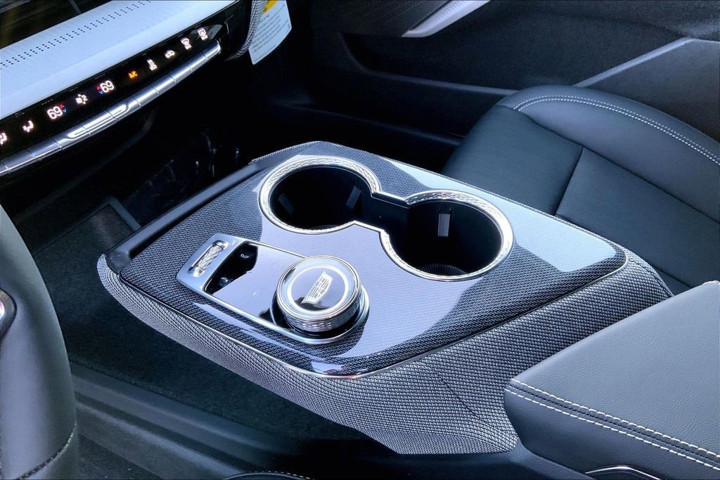 New 2026 Cadillac Optiq Sport 2 image 10