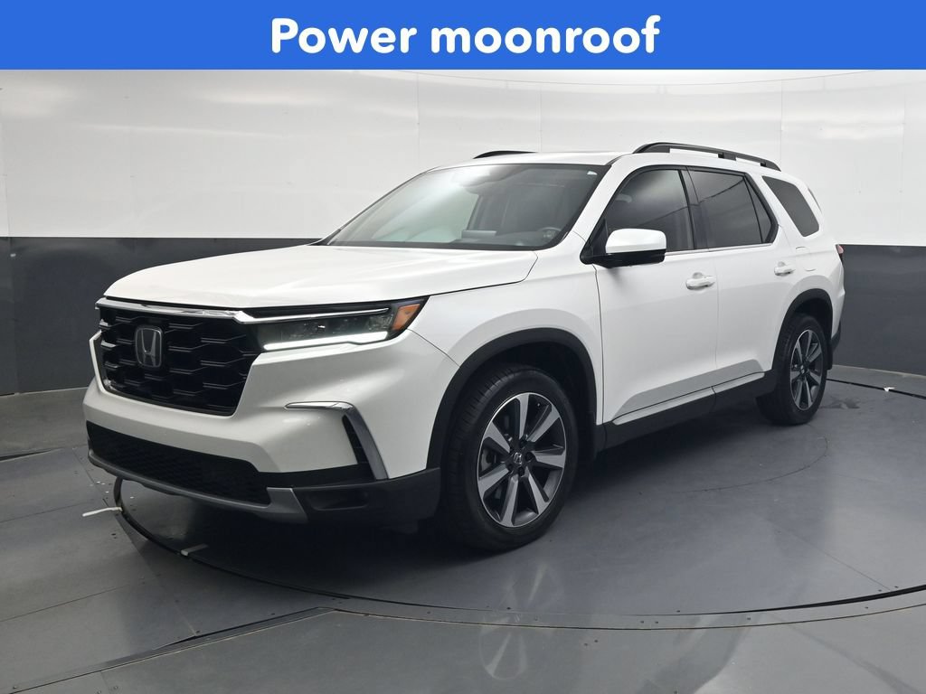 Certified 2025 Honda Pilot Touring image 8