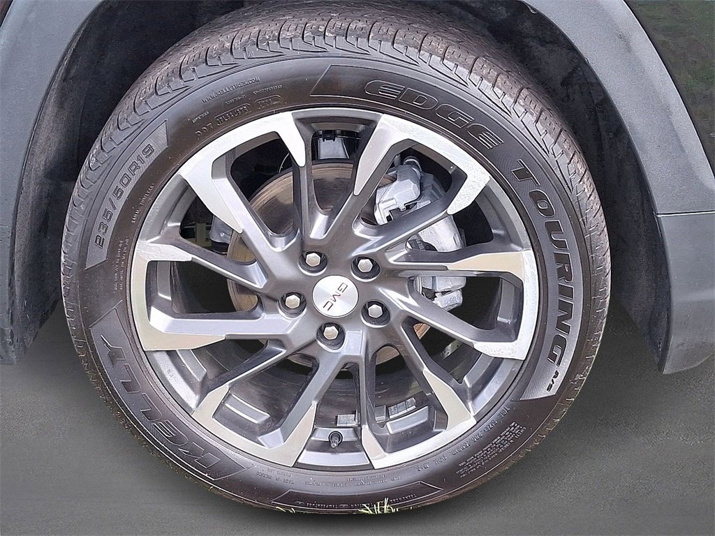 Used 2022 GMC Terrain SLT w/ Infotainment Package II image 7