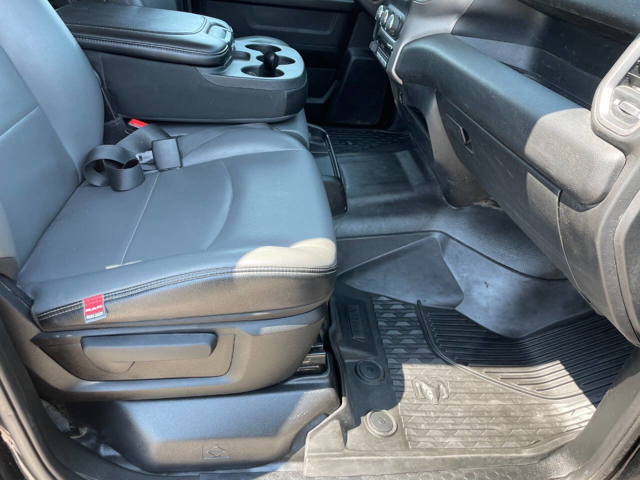 Used 2020 RAM 5500 Tradesman w/ Chrome Appearance Group image 30