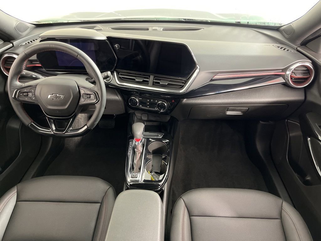 Used 2025 Chevrolet Trax RS w/ Sunroof Package FWD image 16