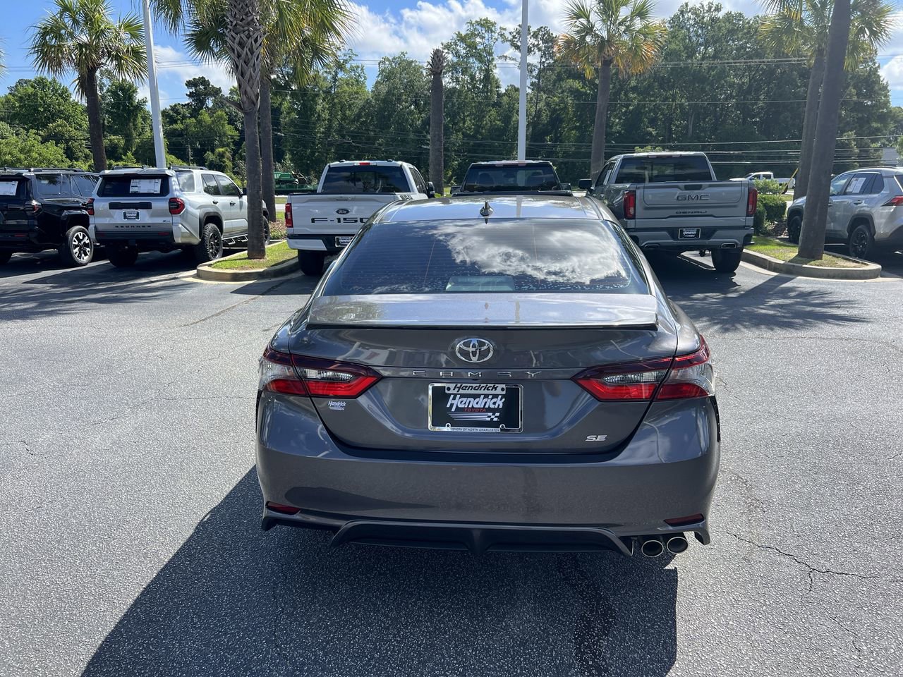 Used 2023 Toyota Camry SE FWD image 9