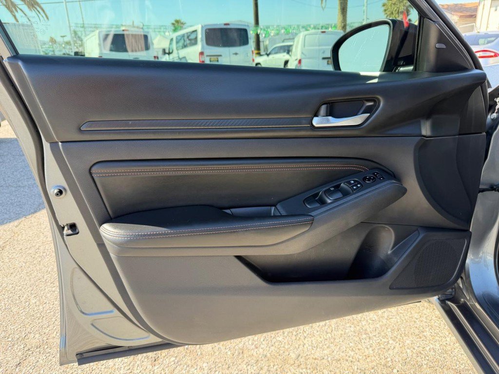 Used 2020 Nissan Altima 2.0 SR FWD image 15