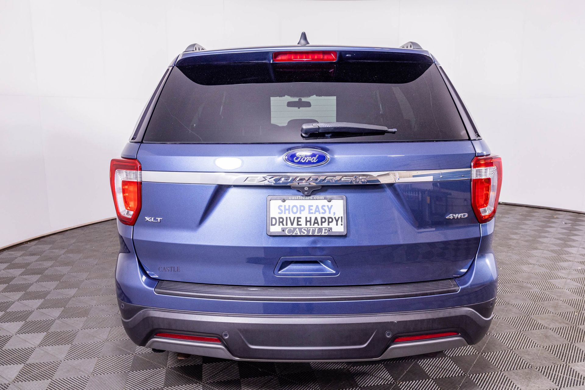 Used 2019 Ford Explorer XLT image 11