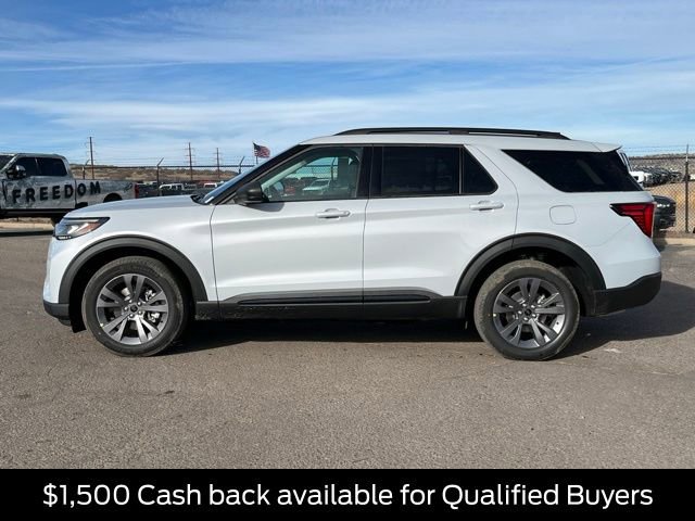 New 2026 Ford Explorer Active w/ Active Comfort Package image 2