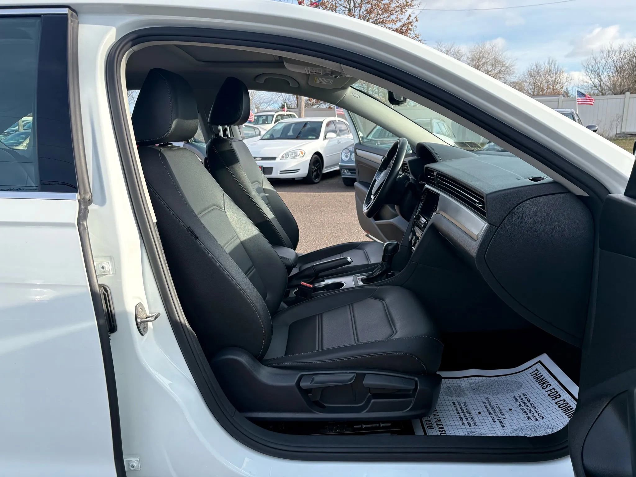 Used 2022 Volkswagen Passat 2.0T SE image 26