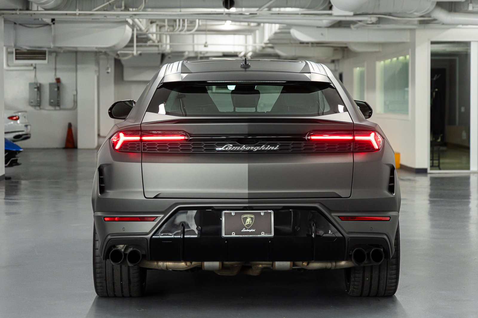 Used 2025 Lamborghini Urus S AWD/4WD image 8
