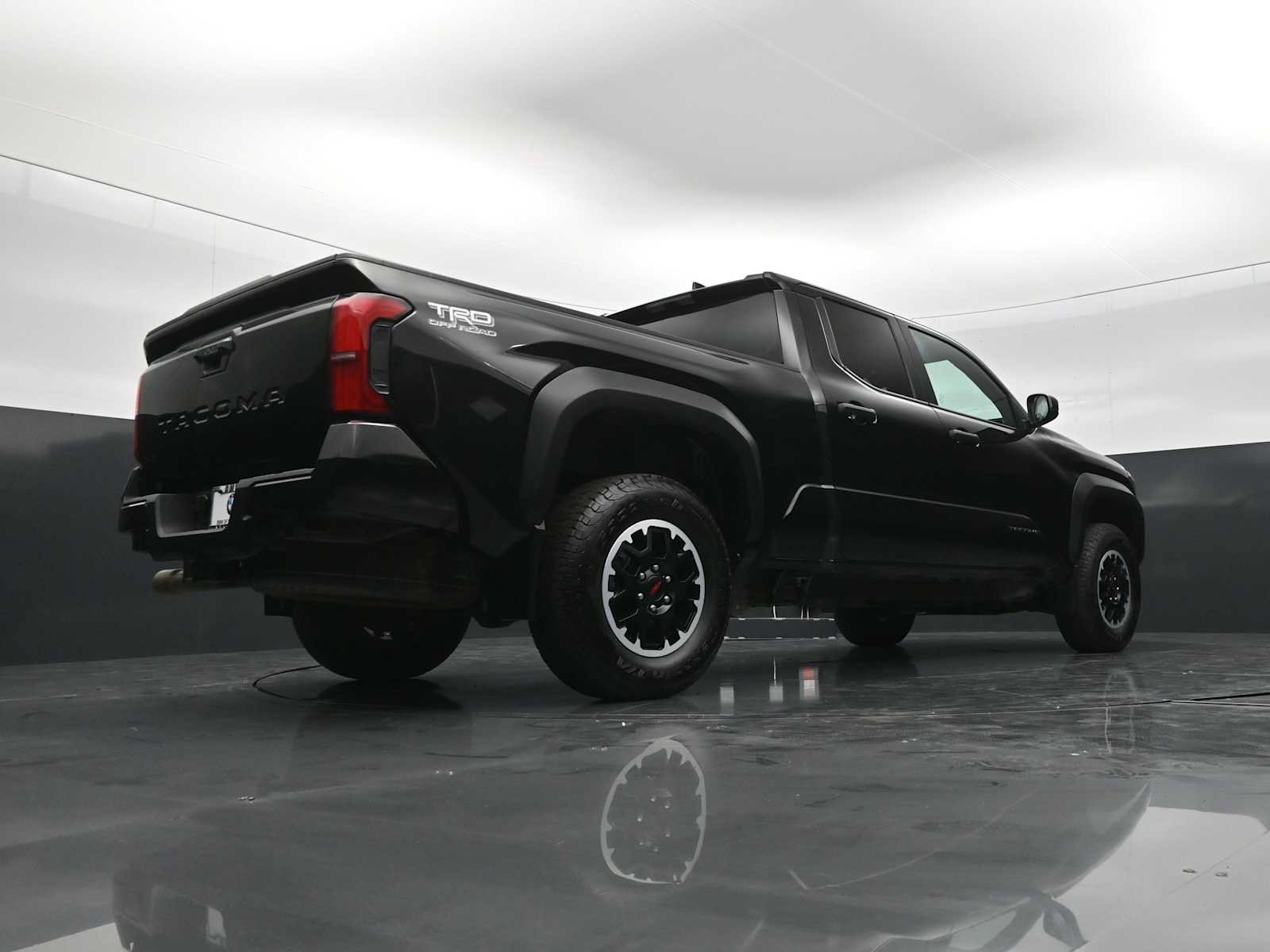 Used 2024 Toyota Tacoma TRD Off-Road AWD/4WD image 29