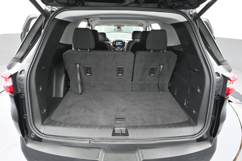 Used 2021 Chevrolet Traverse LT AWD/4WD image 36