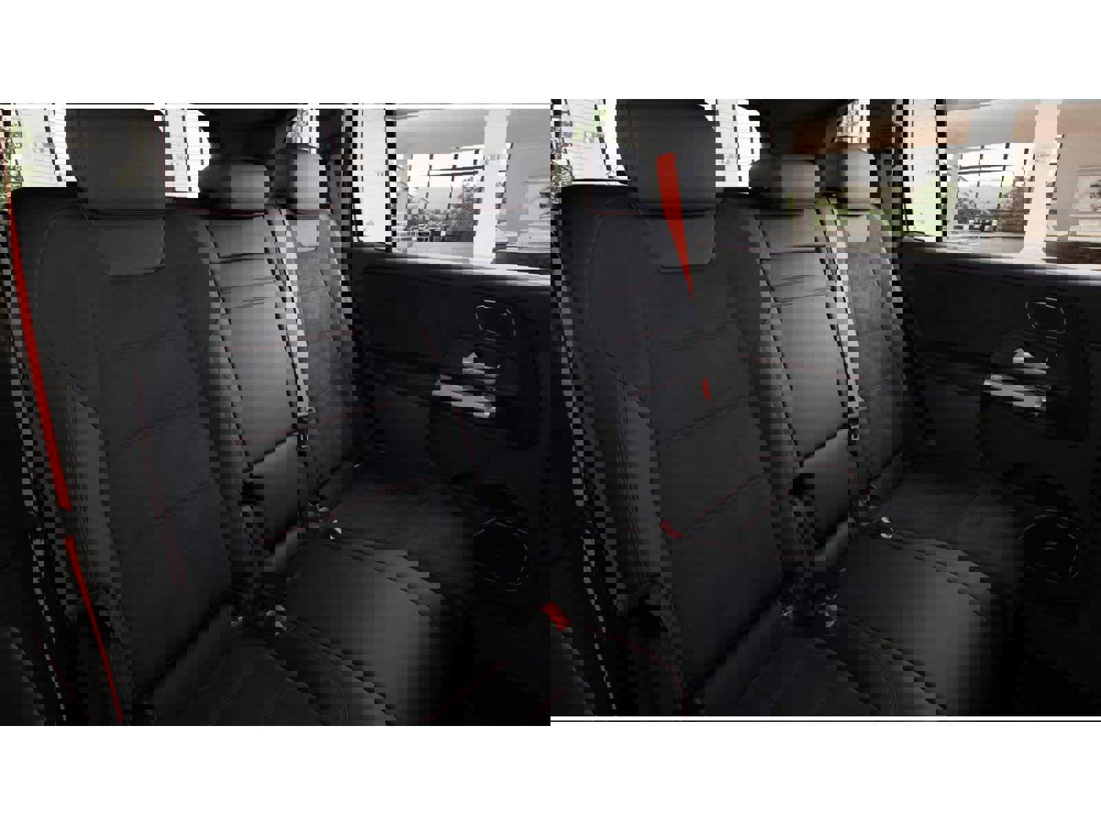 New 2026 Mercedes-Benz GLB 35 AMG 4MATIC image 5