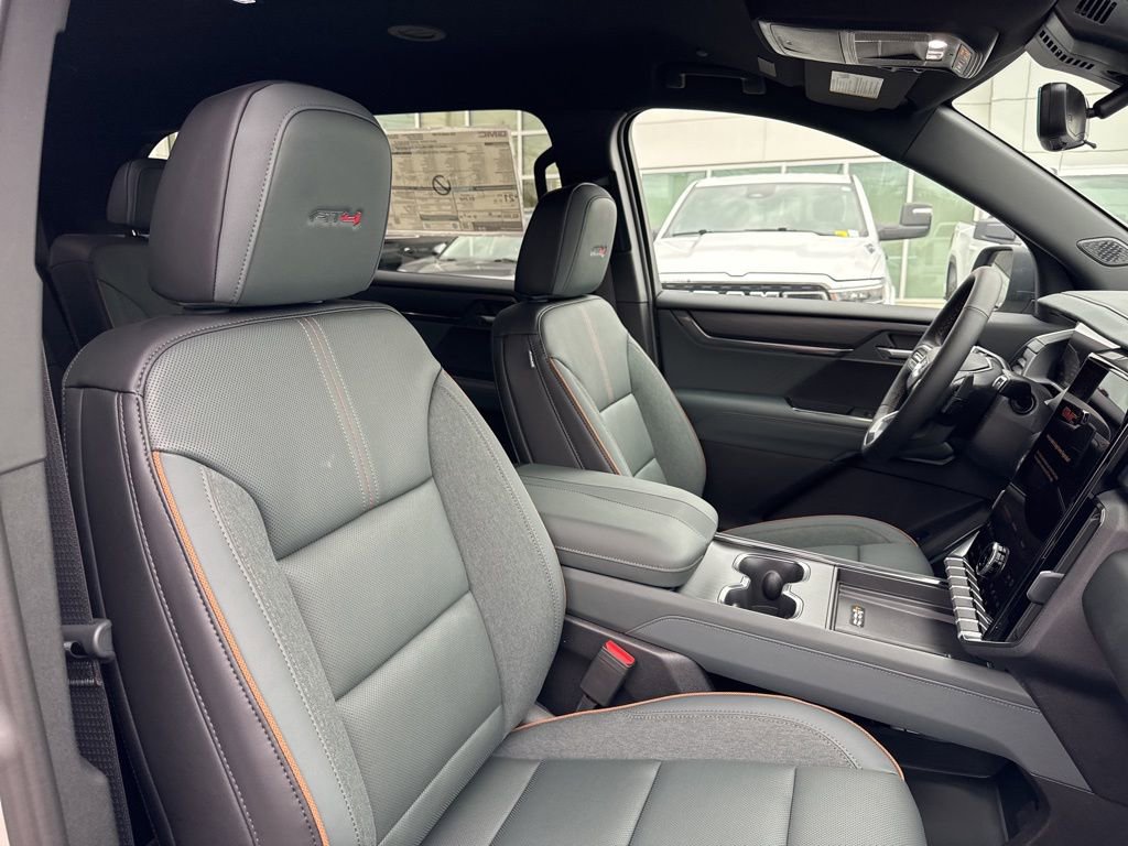 New 2026 GMC Acadia AT4 w/ Luxury Package AWD/4WD image 23