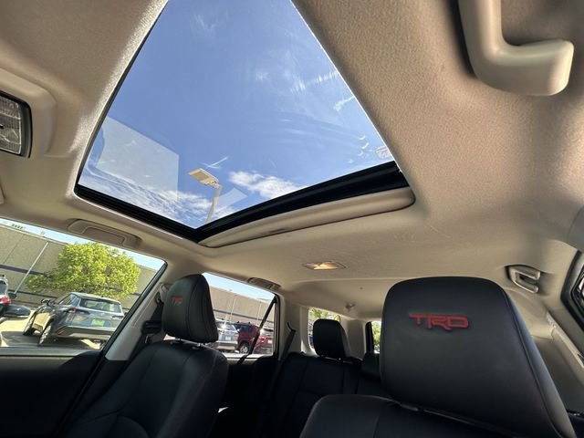 Used 2020 Toyota 4Runner Venture w/ Moonroof Package image 27