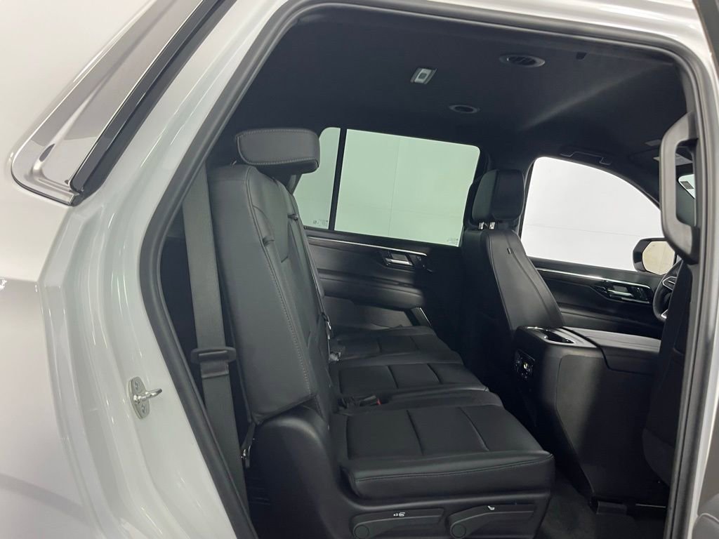 Used 2025 Chevrolet Tahoe LT image 31
