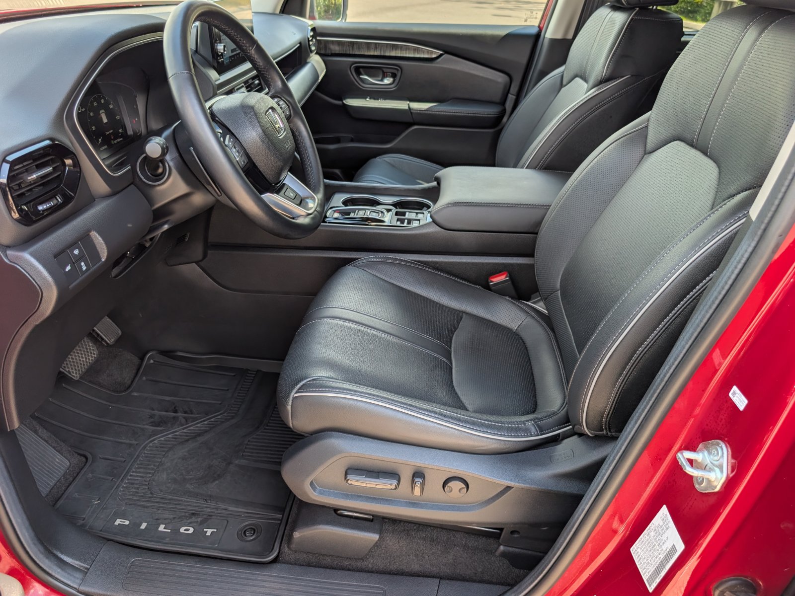 Certified 2024 Honda Pilot Elite image 13