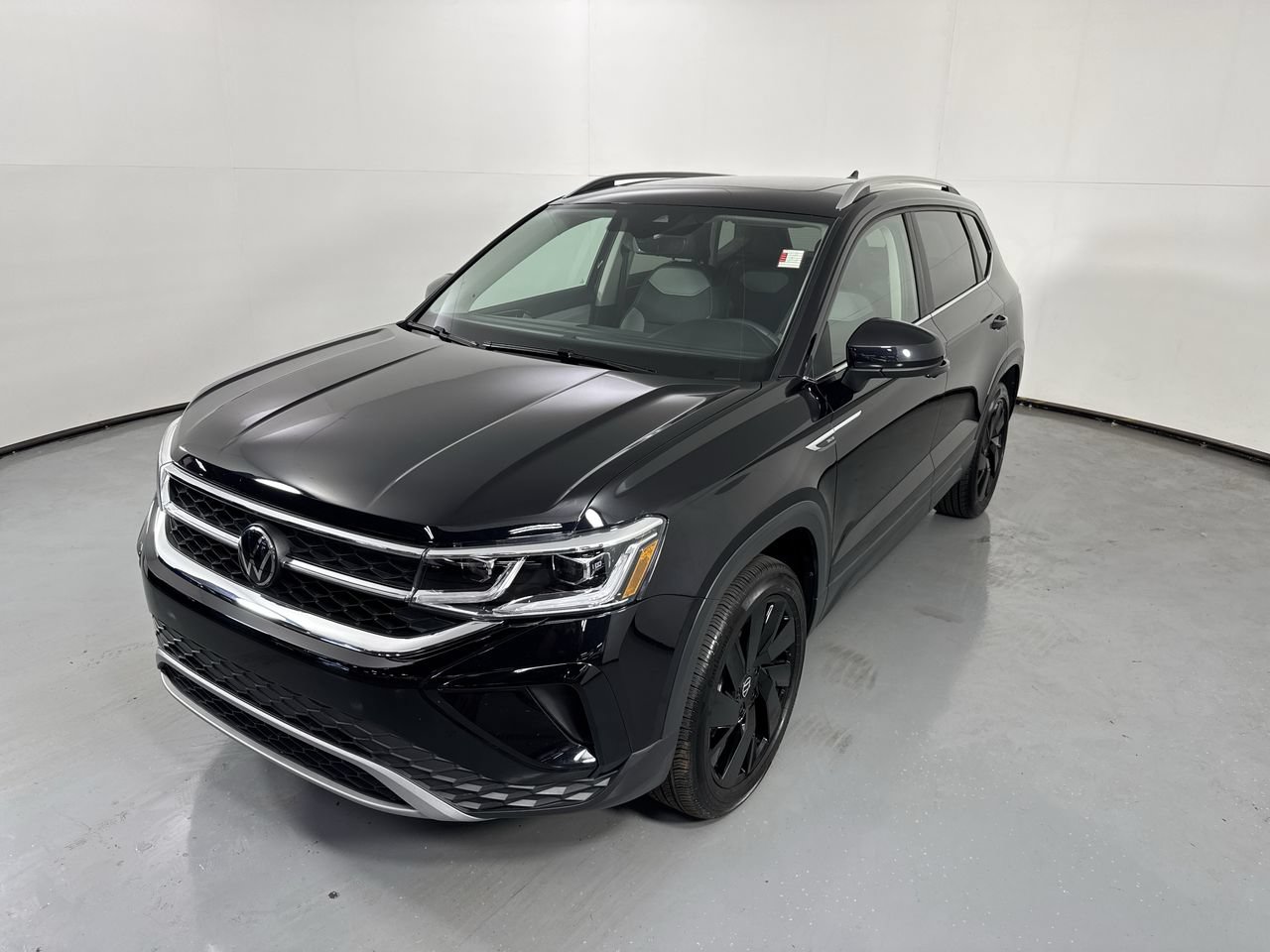 Used 2024 Volkswagen Taos SEL AWD/4WD image 31