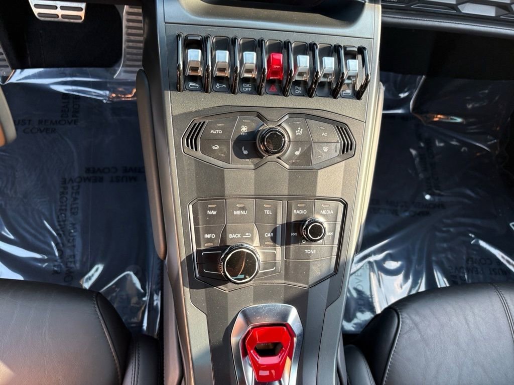 Used 2015 Lamborghini Huracan LP 610-4 image 12