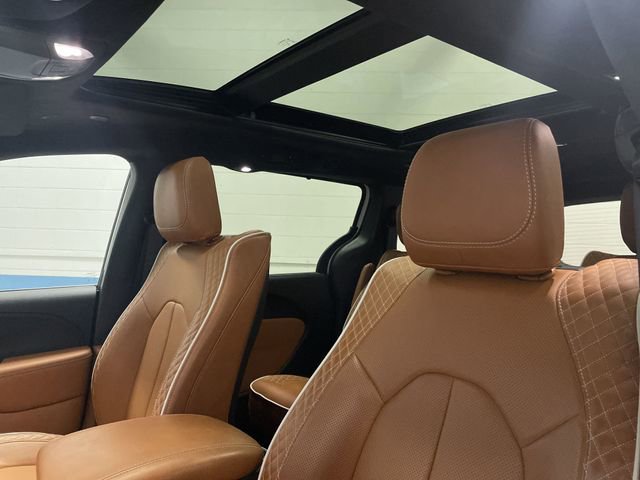 Used 2024 Chrysler Pacifica Pinnacle image 7