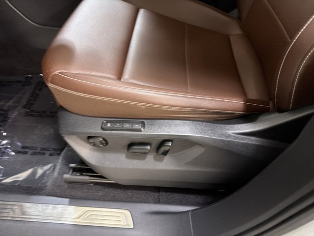 Certified 2023 Volkswagen Atlas SEL R-Line AWD/4WD image 17