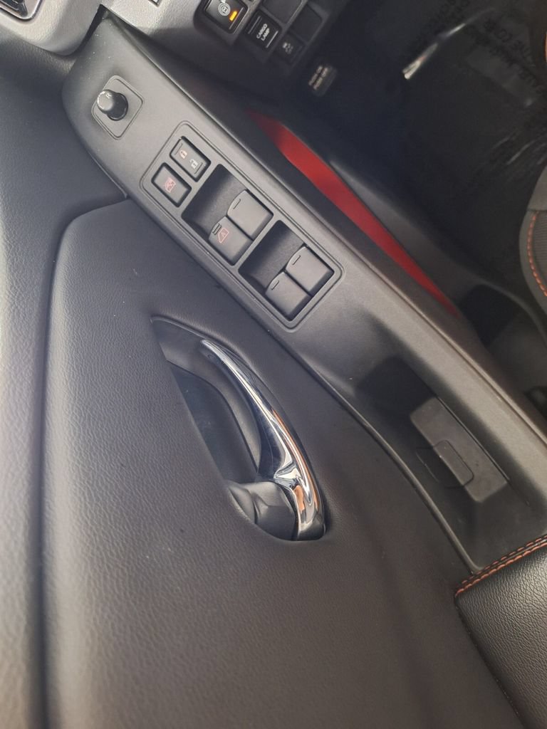 Used 2025 Nissan Frontier Pro-X RWD image 17