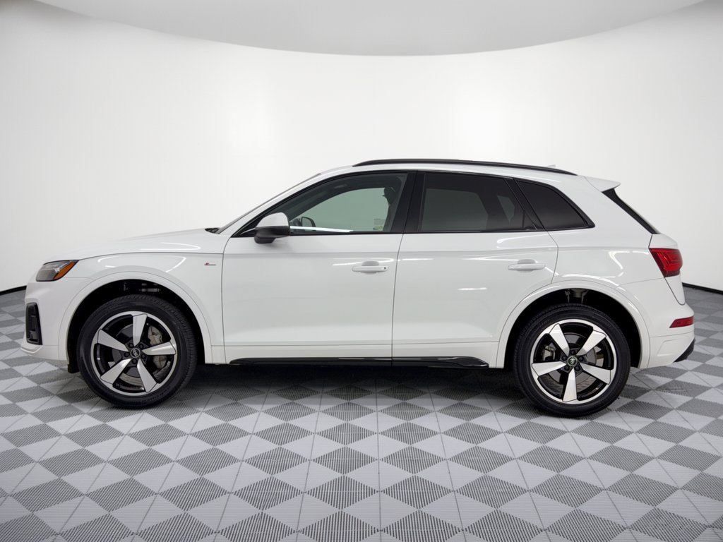 Used 2023 Audi Q5 2.0T Premium Plus w/ Premium Plus Package AWD/4WD image 2