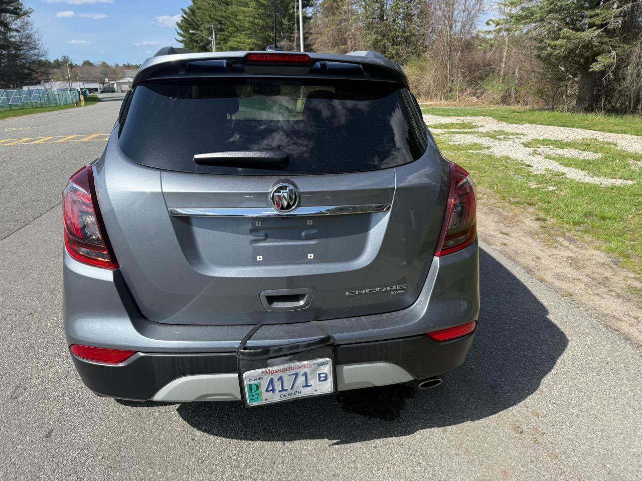 Used 2019 Buick Encore Sport Touring w/ Safety Package AWD/4WD image 4
