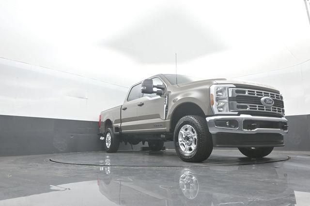 New 2026 Ford F250 XLT w/ FX4 Off-Road Package AWD/4WD image 32