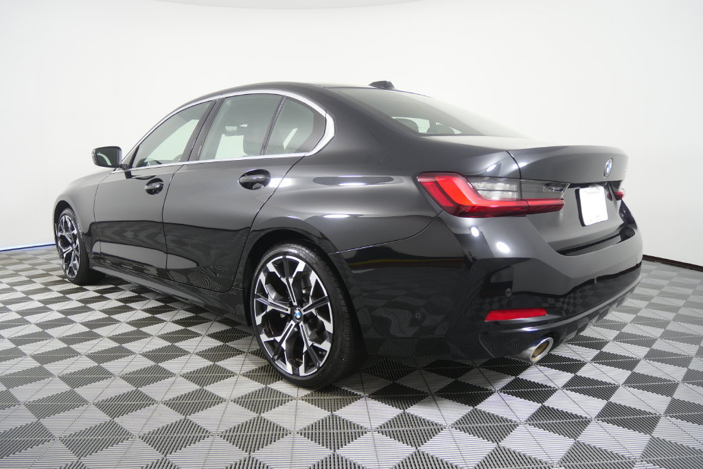 Certified 2025 BMW 330i Sedan RWD image 6