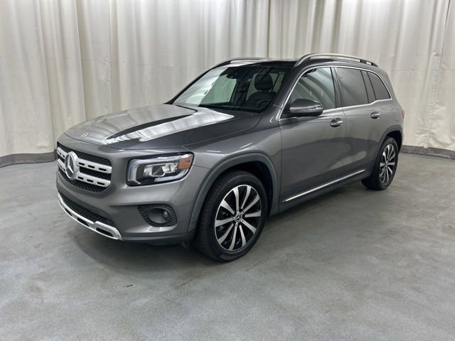 Used 2022 Mercedes-Benz GLB 250 4MATIC image 2