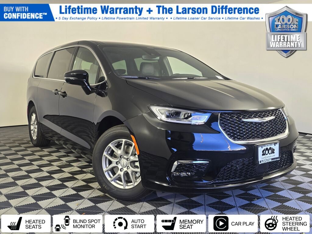 New 2026 Chrysler Pacifica Select