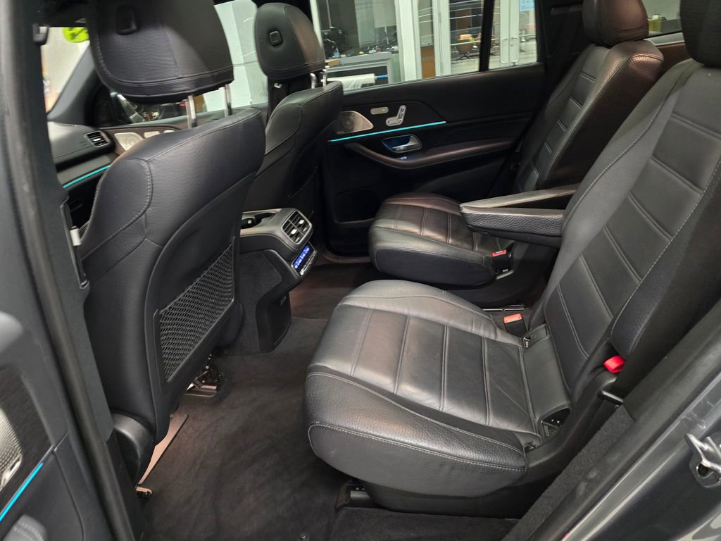 Used 2022 Mercedes-Benz GLS 450 4MATIC image 32