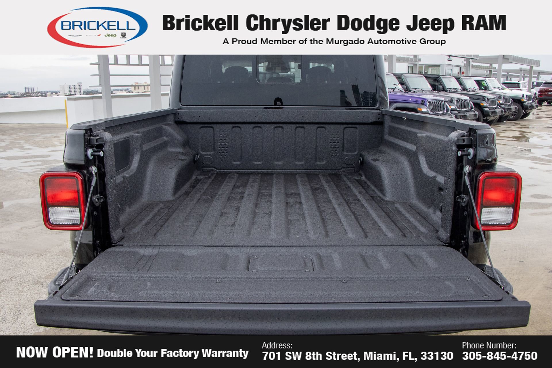 New 2026 Jeep Gladiator Sahara image 9