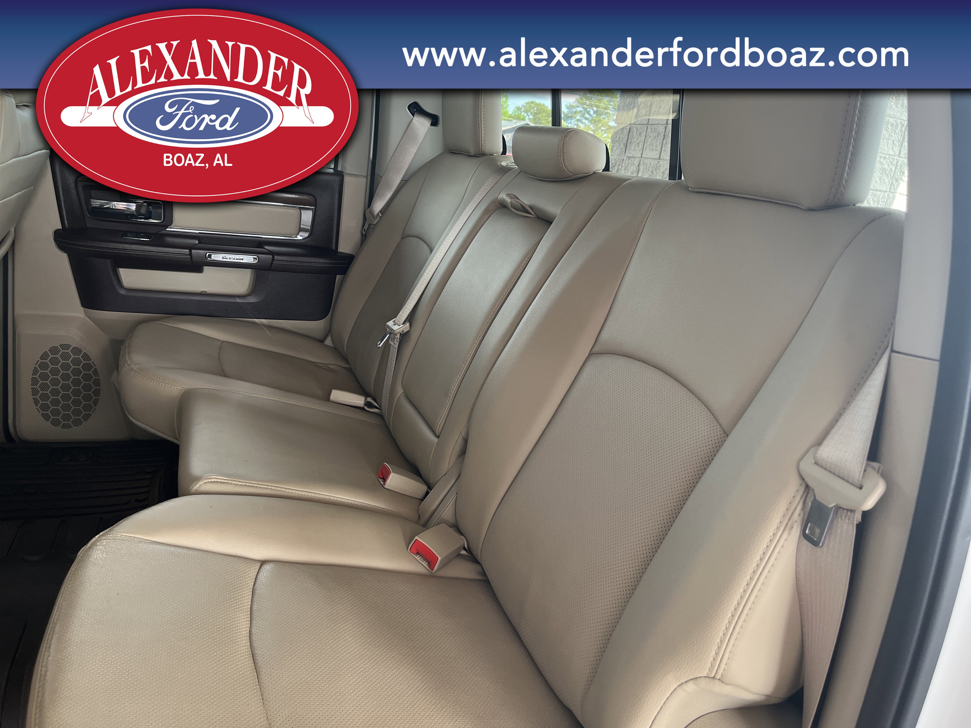 Used 2016 RAM 1500 Laramie w/ Convenience Group image 17