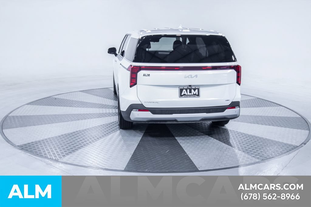 Used 2026 Kia Carnival LXS FWD image 8