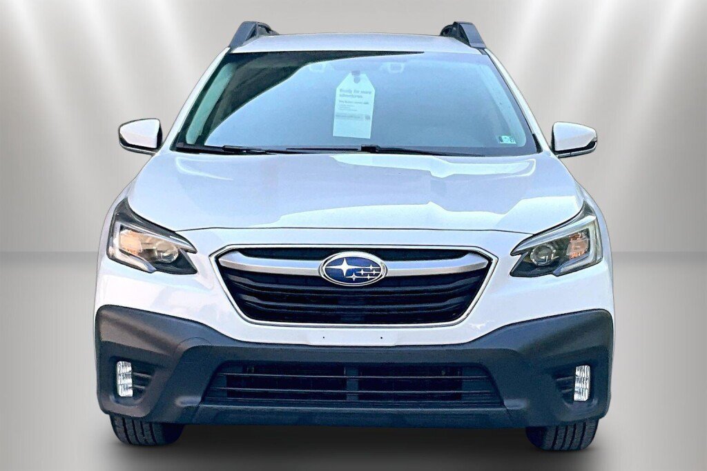 Certified 2022 Subaru Outback Premium AWD/4WD image 2