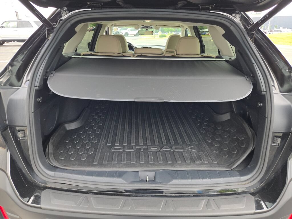 Used 2020 Subaru Outback Limited XT w/ Popular Package #2 AWD/4WD image 16