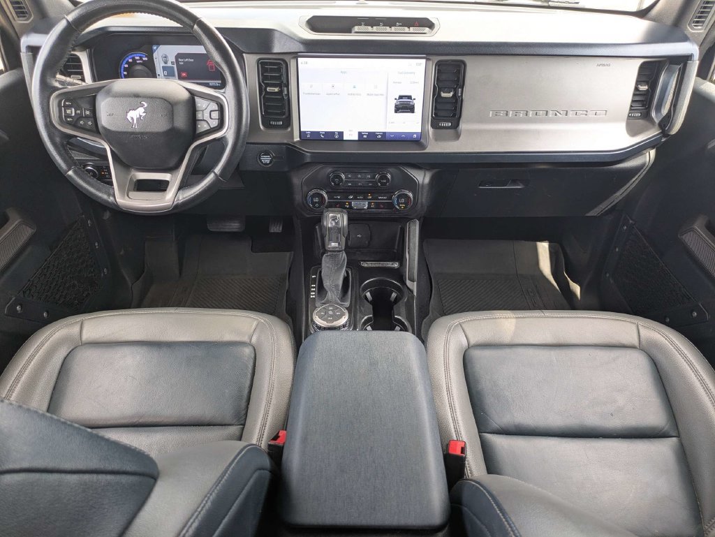 Used 2023 Ford Bronco Outer Banks AWD/4WD image 2
