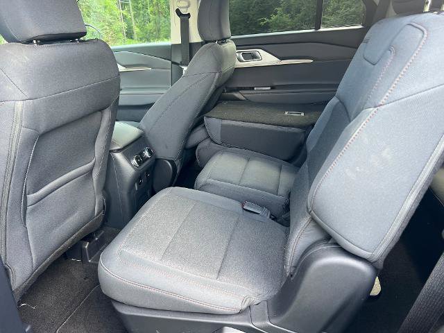 Used 2025 Ford Explorer Active image 27