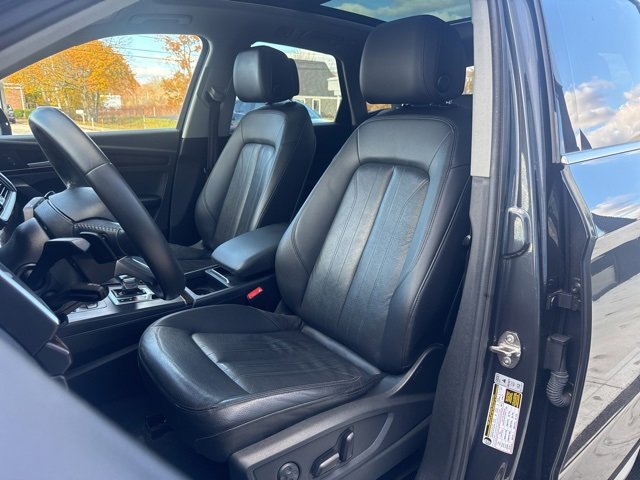 Used 2019 Audi Q5 2.0T Premium w/ Convenience Package image 11
