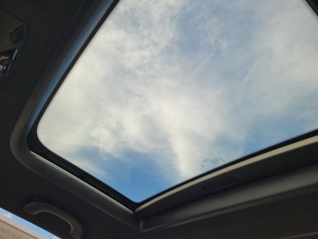 Used 2025 MINI Cooper 2-Door Hardtop image 27