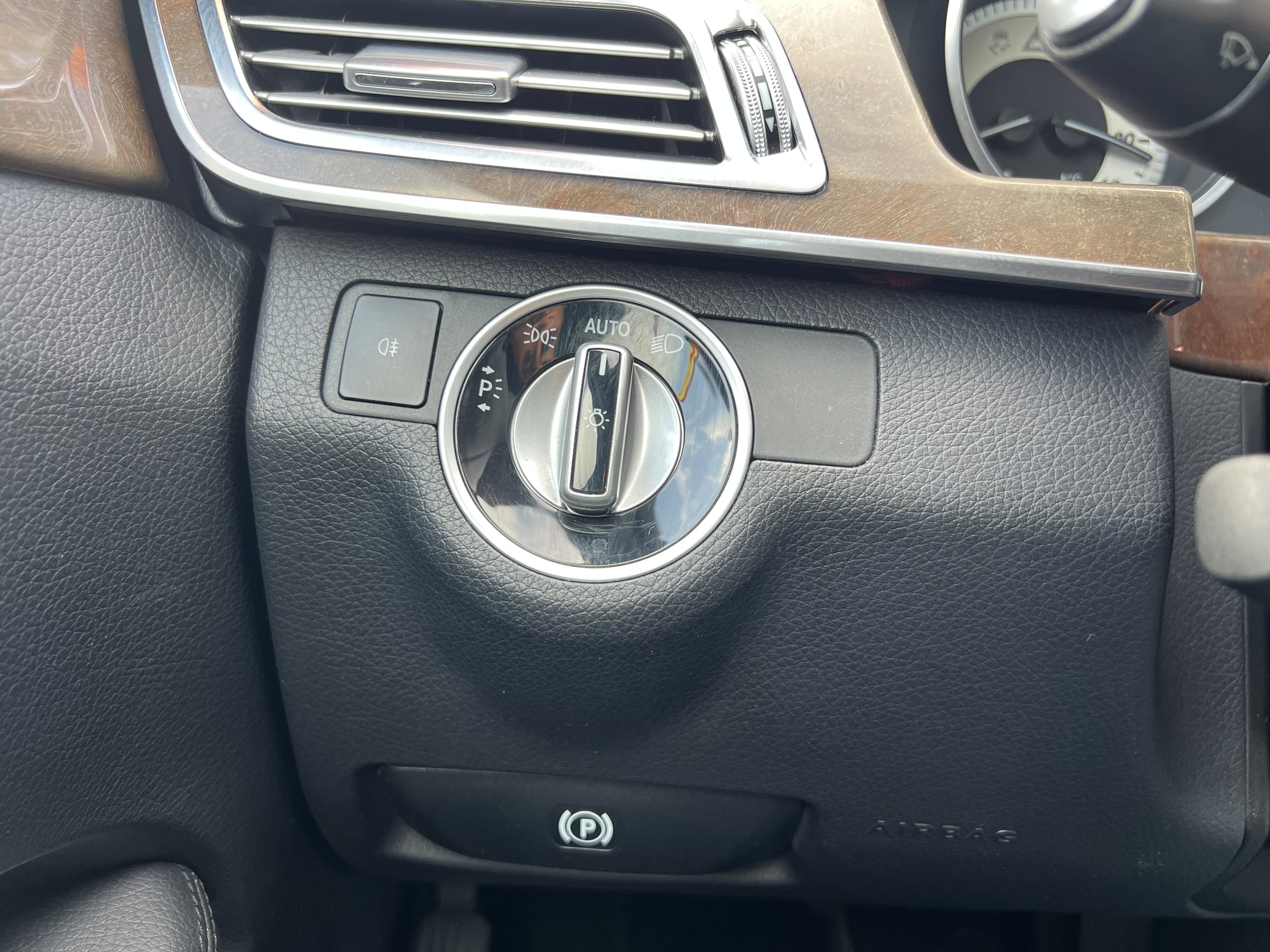 Used 2014 Mercedes-Benz E 350 Sedan w/ Premium 1 Package image 20