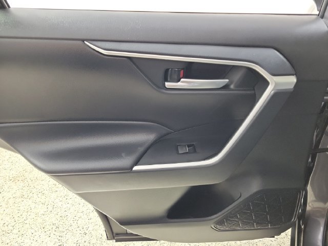 Used 2024 Toyota RAV4 XLE w/ Convenience Package FWD image 14