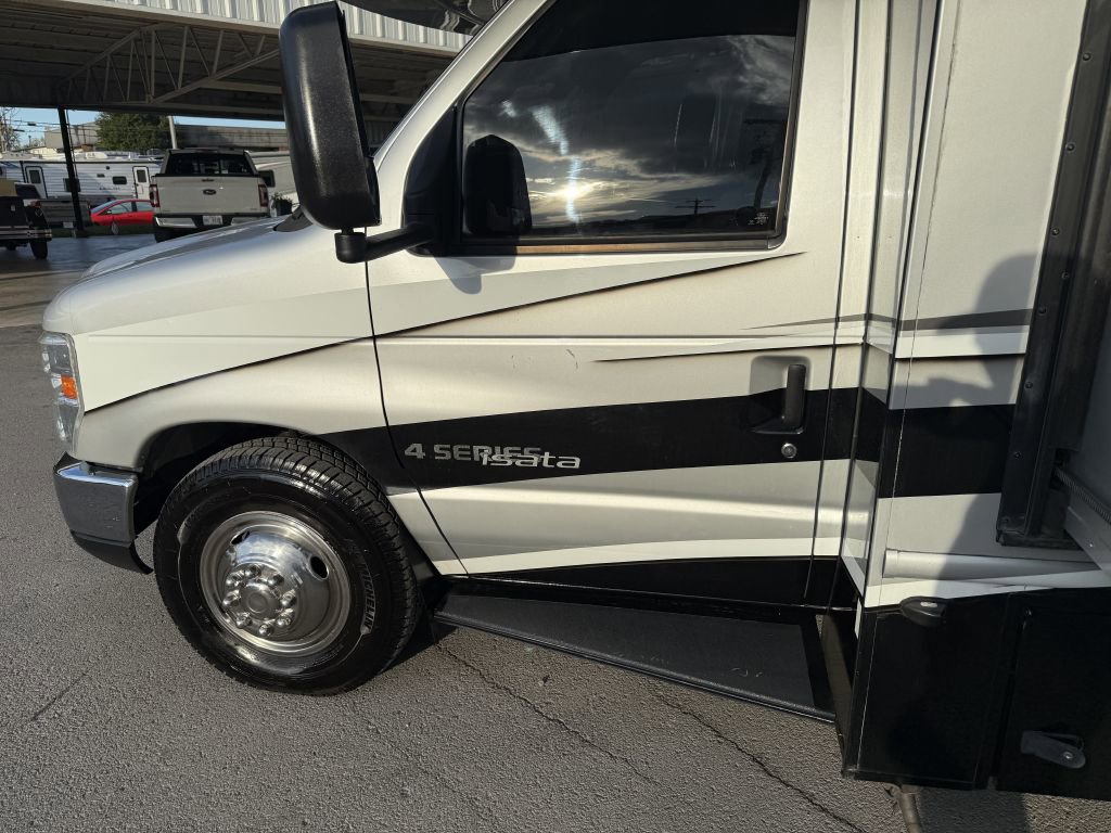 Used 2017 Ford E-450 and Econoline 450 Super Duty w/ Motorhome Prep Package image 28