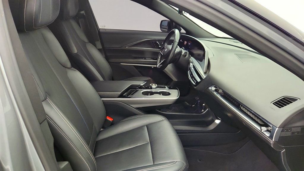 Used 2024 Cadillac Lyriq Luxury image 25