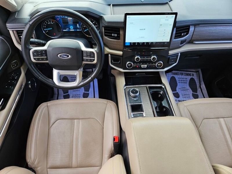 Certified 2023 Ford Expedition Limited image 9