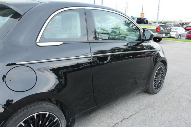 Used 2024 FIAT 500 e FWD image 42