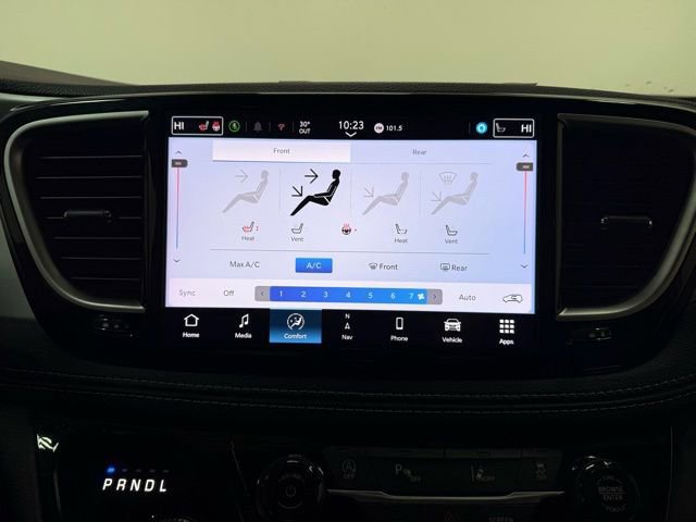 Used 2025 Chrysler Pacifica Limited image 20