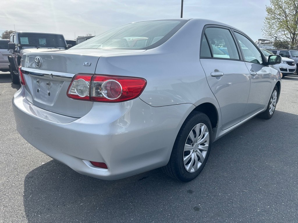 Used 2012 Toyota Corolla LE FWD image 5