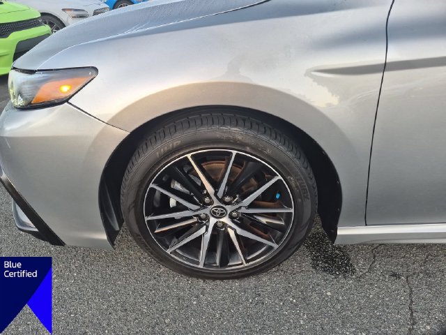 Used 2024 Toyota Camry SE w/ Cold Weather Package FWD image 10