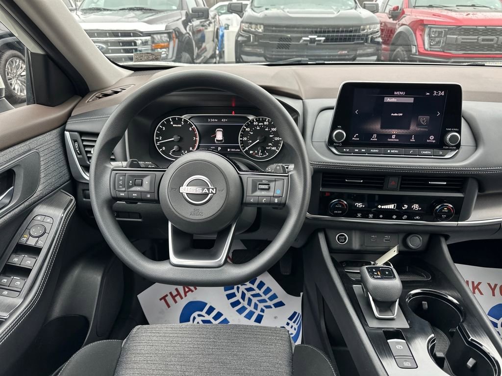 Used 2023 Nissan Rogue SV image 17